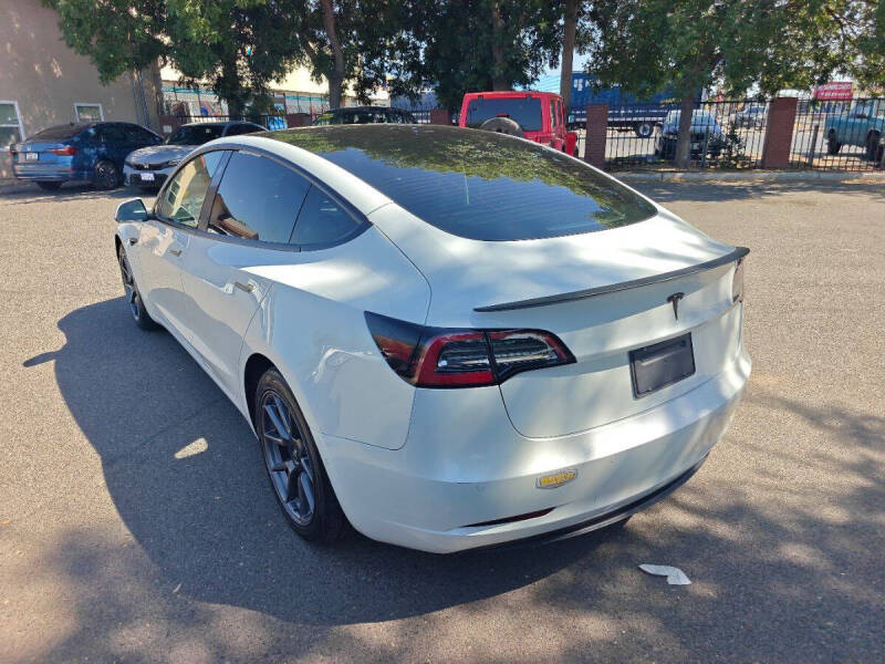 2021 Tesla Model 3 Standard Range Plus