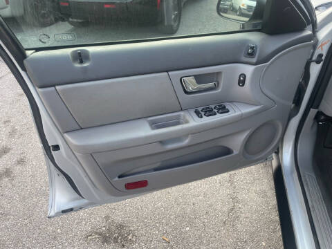 2003 Ford Taurus SES