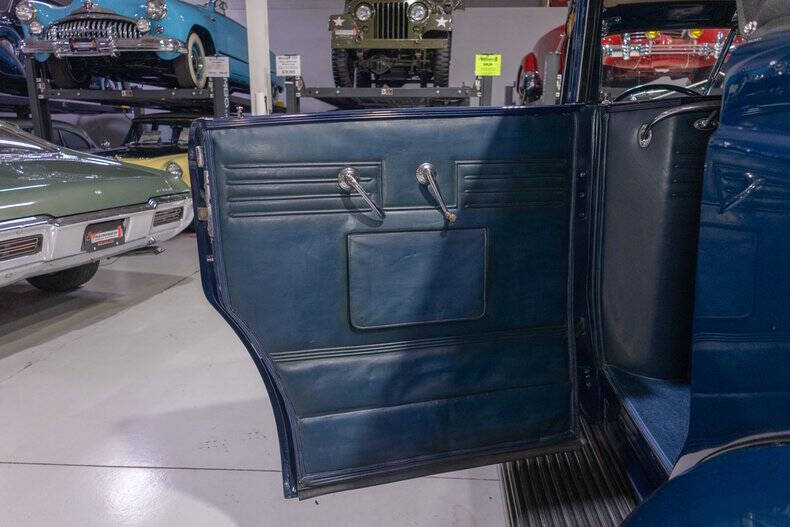 1939 Lincoln Model K 413-B Convertible Seda