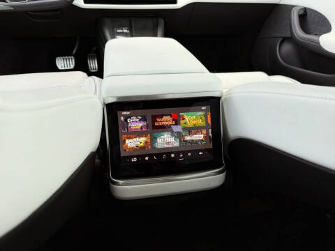 2022 Tesla Model S Plaid