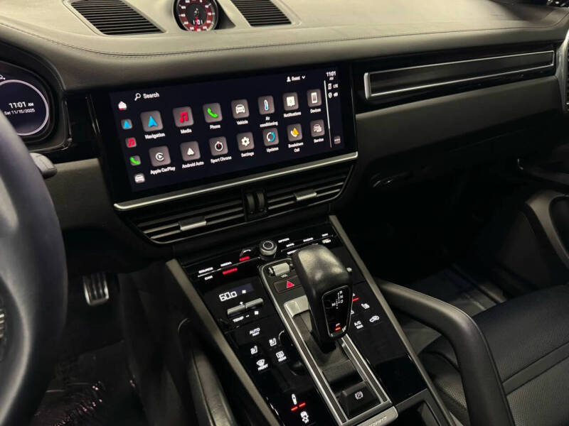 2023 Porsche Cayenne GTS Coupe