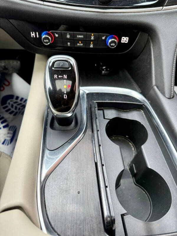 2020 Buick Enclave Essence