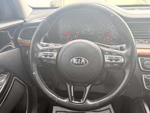2017 Kia Cadenza Limited