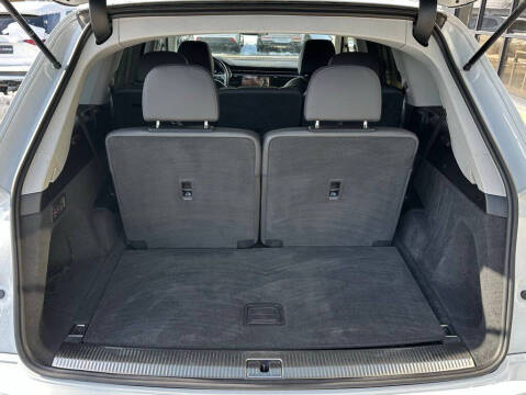 2022 Audi Q7 quattro Premium Plus 55 TFSI