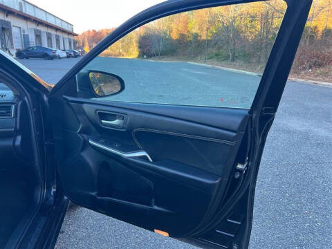 2015 Toyota Camry Hybrid