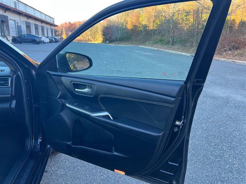 2015 Toyota Camry Hybrid