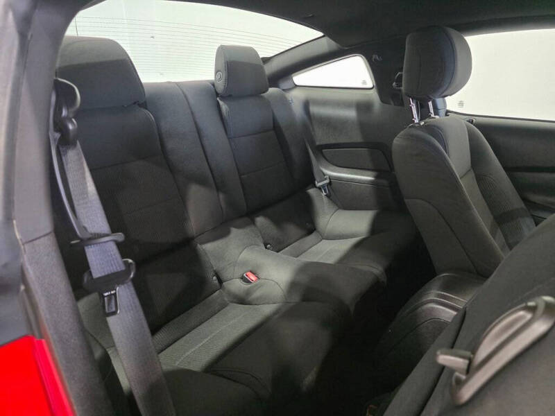 2012 Ford Mustang V6