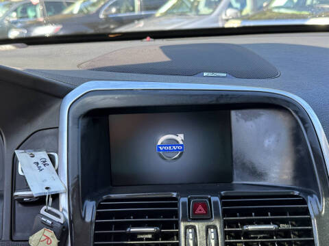 2013 Volvo XC60 3.2 Platinum