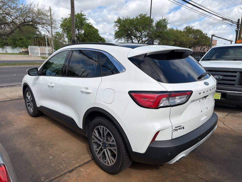 2020 Ford Escape SEL