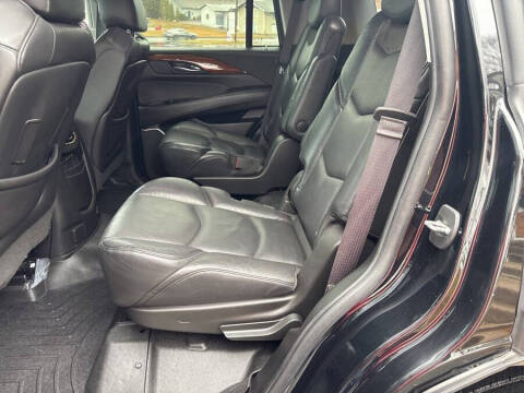 2019 Cadillac Escalade Luxury