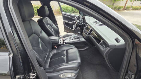 2015 Porsche Macan S