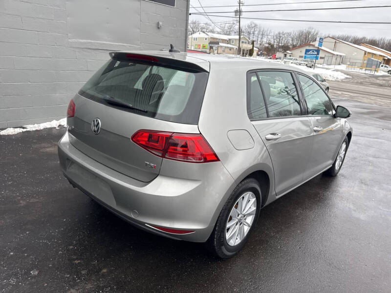 2017 Volkswagen Golf TSI S