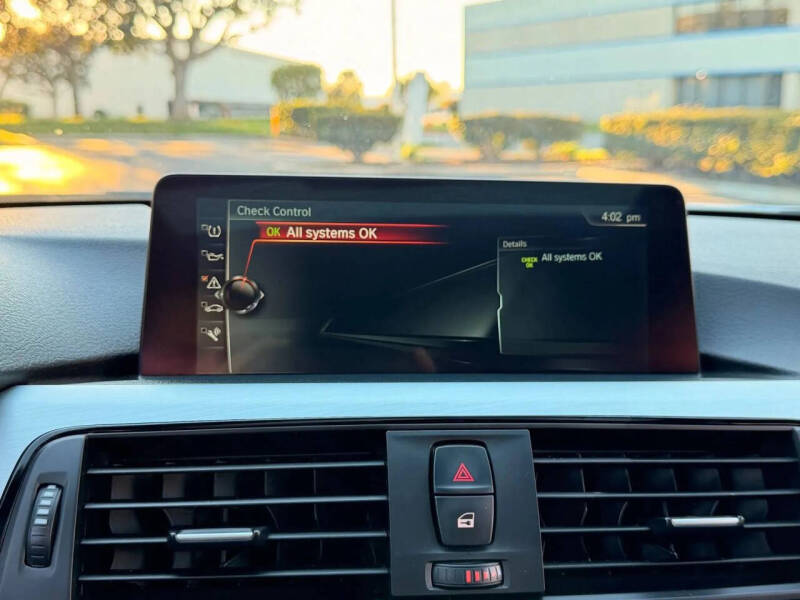 2017 BMW 3 Series 320i