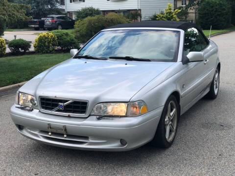 2004 Volvo C70 for sale at MAGIC AUTO SALES in Little Ferry NJ