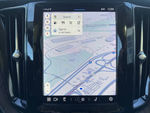 2023 Volvo XC60 B5 Plus Dark Theme