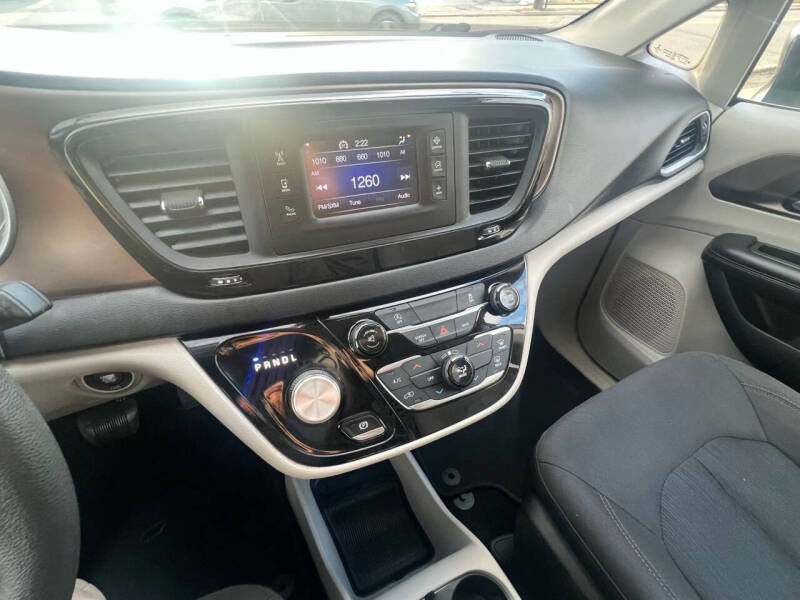 2017 Chrysler Pacifica Touring