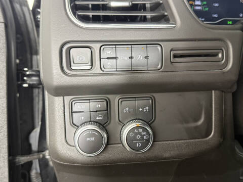 2023 GMC Yukon XL SLE