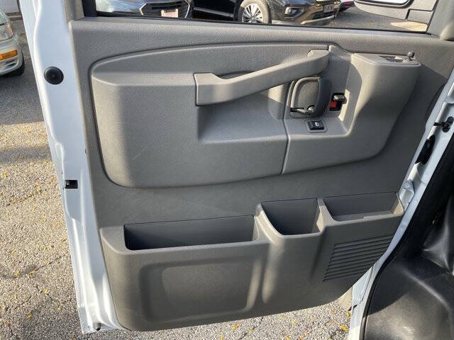 2025 Chevrolet Express 2500