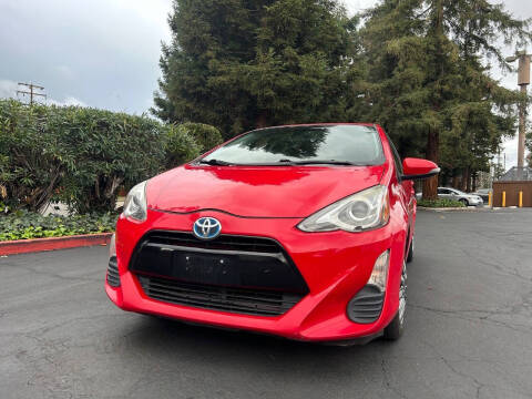 2016 Toyota Prius c Persona Special Edition