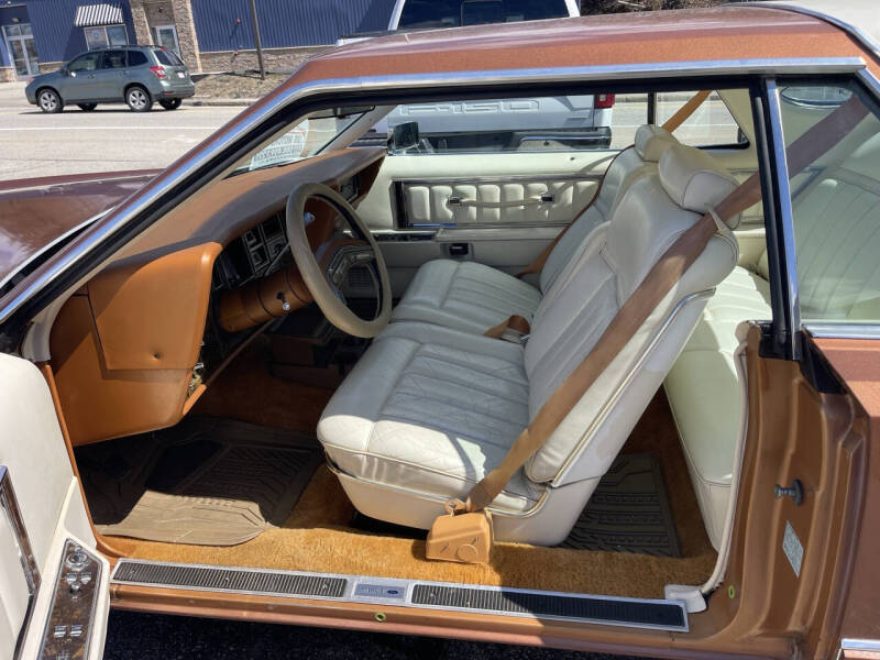 1977 Lincoln Mark V