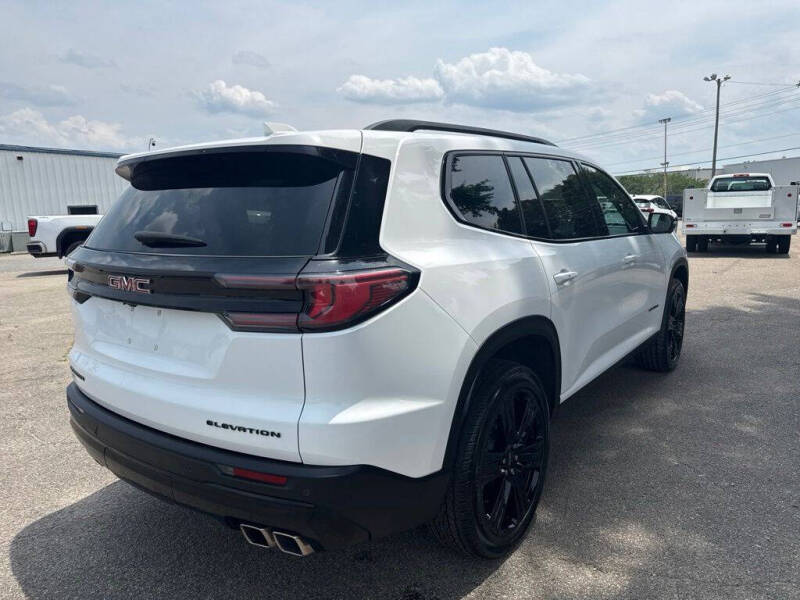 2024 GMC Acadia Elevation