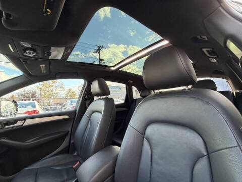 2012 Audi Q5 3.2 quattro Premium Plus