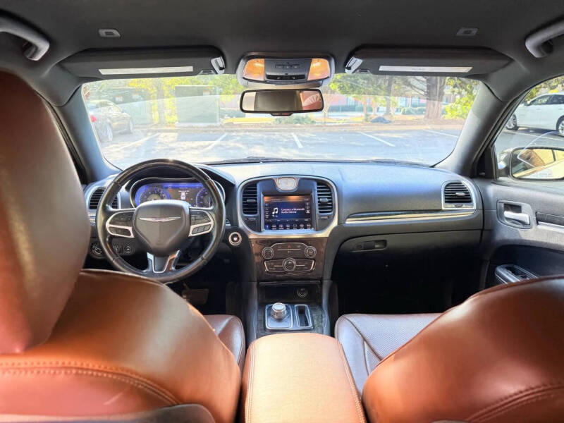 2018 Chrysler 300 Limited