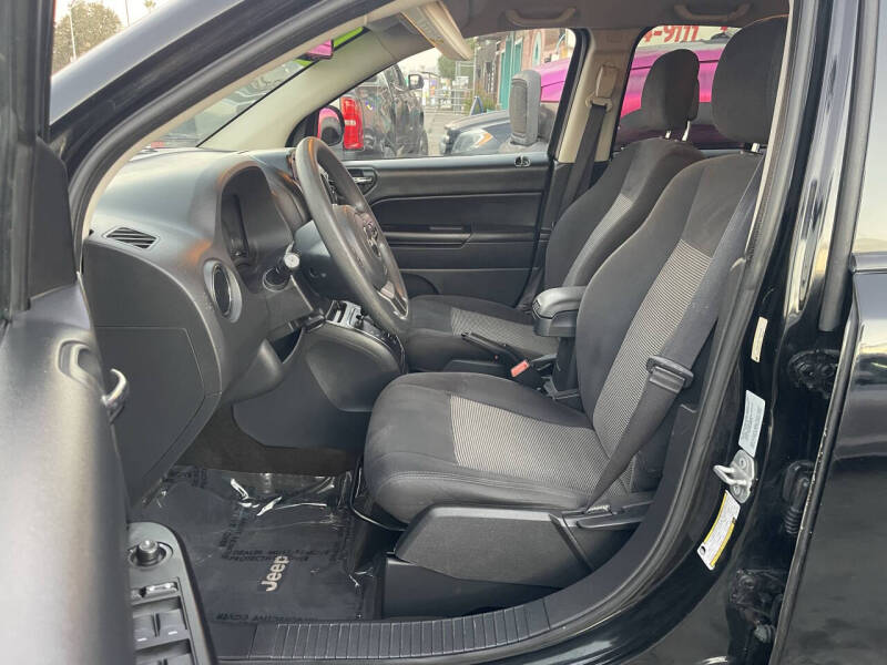 2016 Jeep Compass Sport