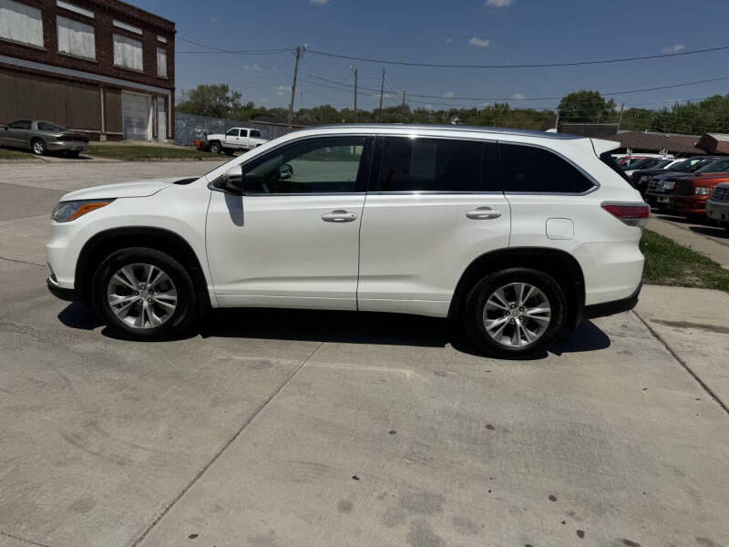 Image 4 of 2014 Toyota Highlander XLE