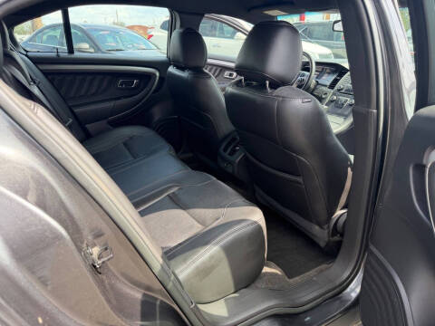 2015 Ford Taurus SEL