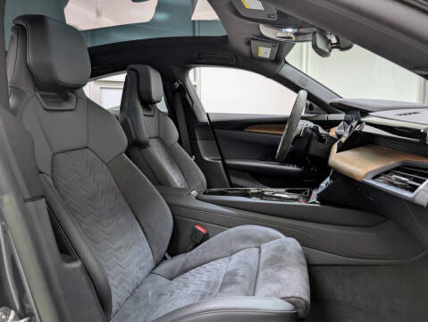 2023 Audi e-tron GT quattro Premium Plus