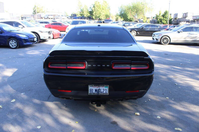 2018 Dodge Challenger SXT