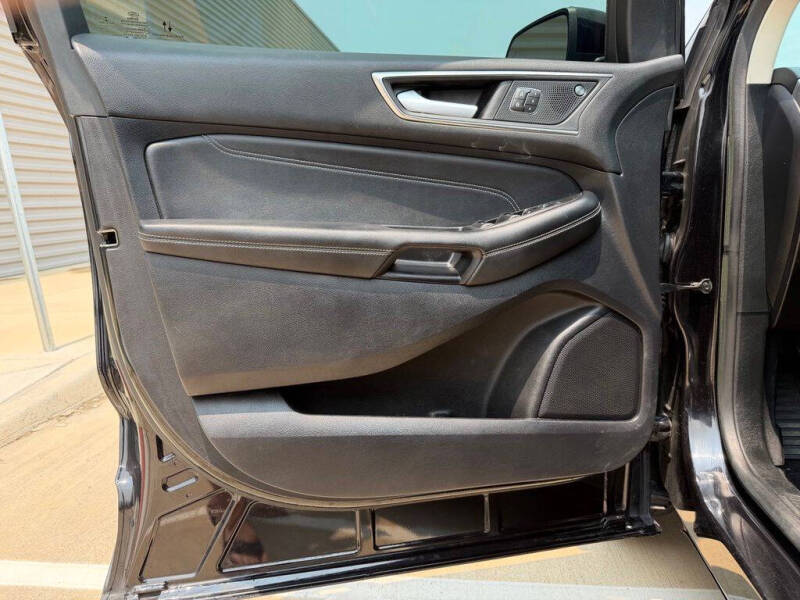 2021 Ford Edge Titanium