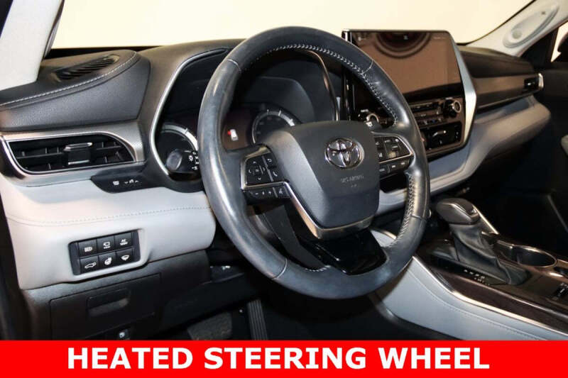 2021 Toyota Highlander Hybrid Platinum