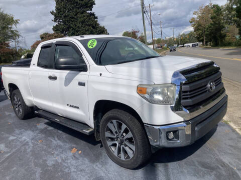 2014 Toyota Tundra SR5