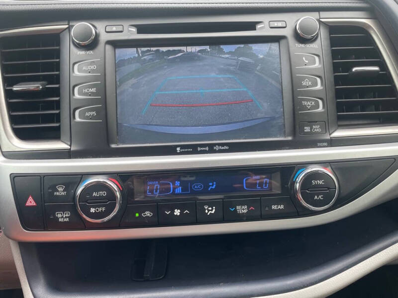 2019 Toyota Highlander SE