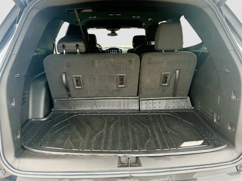 2022 Chevrolet Traverse LT Cloth