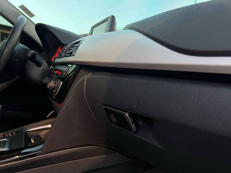 2016 BMW 3 Series 320i