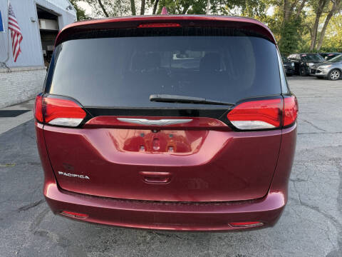 2017 Chrysler Pacifica Touring