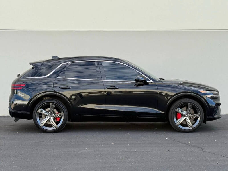 2024 Genesis GV70 2.5T Standard
