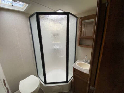 2016 Coachmen RV 215 RBK APEX WT 432