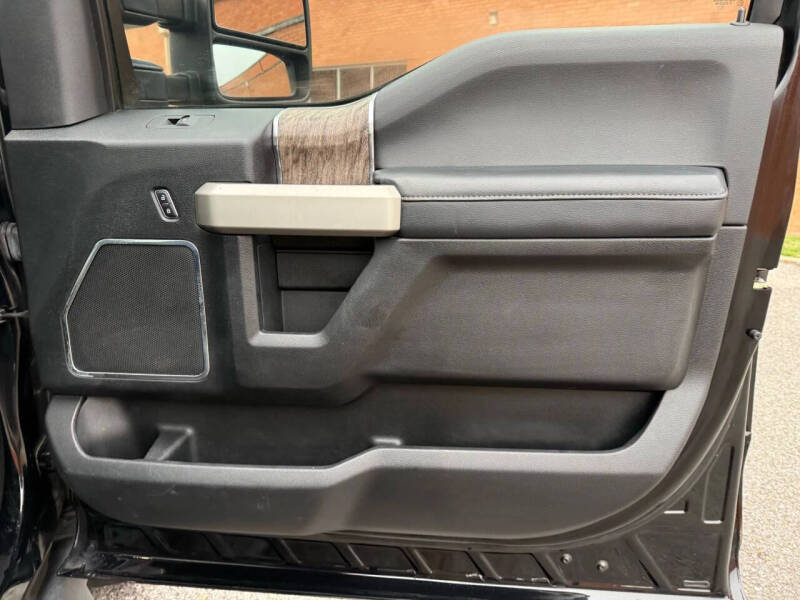 2017 Ford F-350 Super Duty Lariat