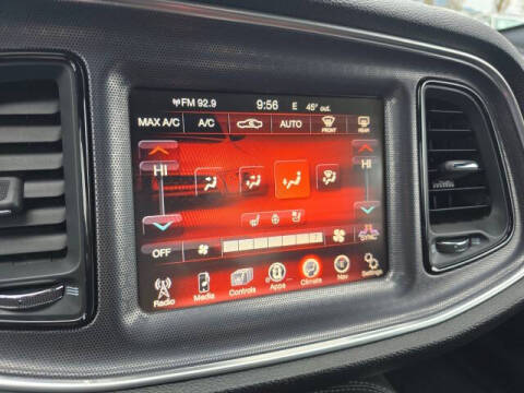 2015 Dodge Challenger R/T Plus