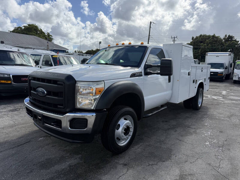 2013 Ford F-450 Super Duty Chassis Cab XL's photo