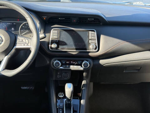 2020 Nissan Kicks SR