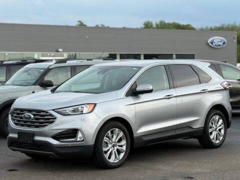 2022 Ford Edge Titanium