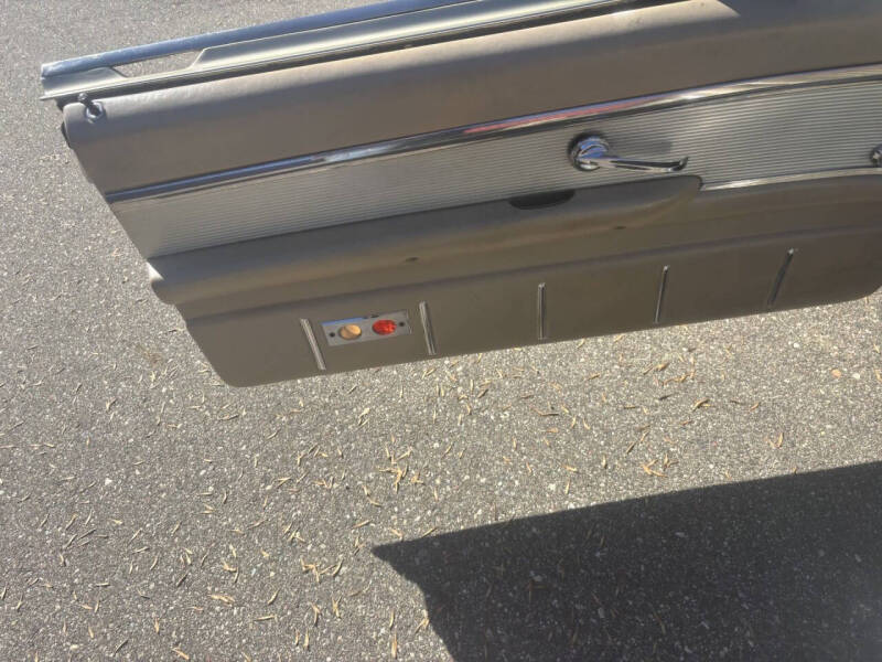 1963 Ford Thunderbird