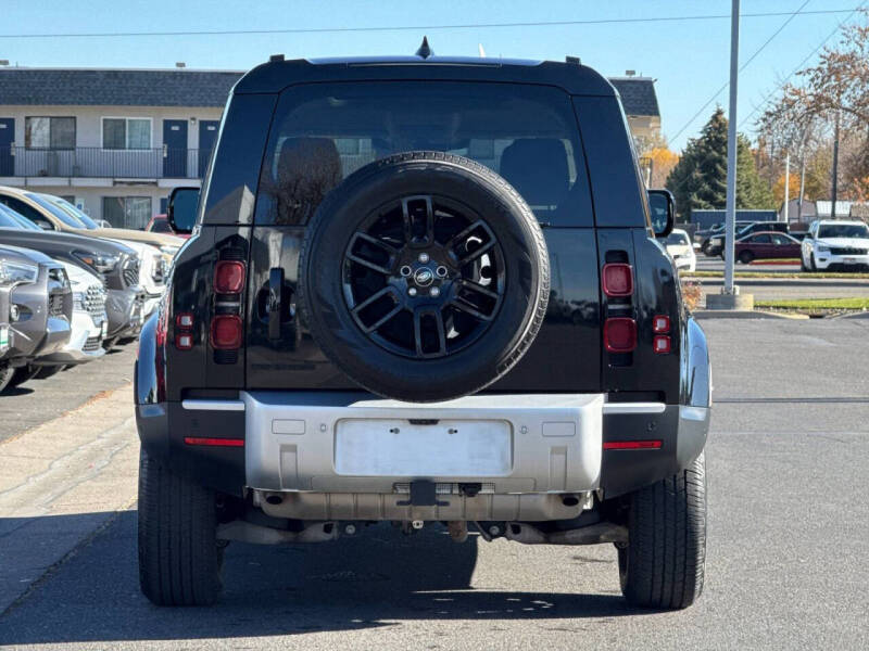 2024 Land Rover Defender 110 P300 S