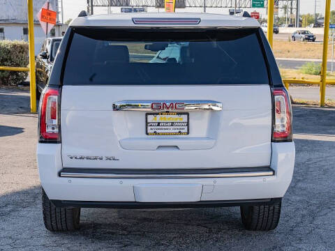 2017 GMC Yukon XL Denali