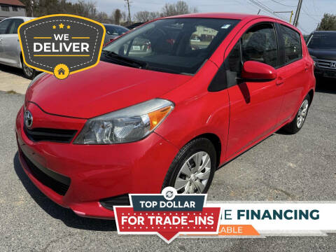 2013 Toyota Yaris 5-Door LE